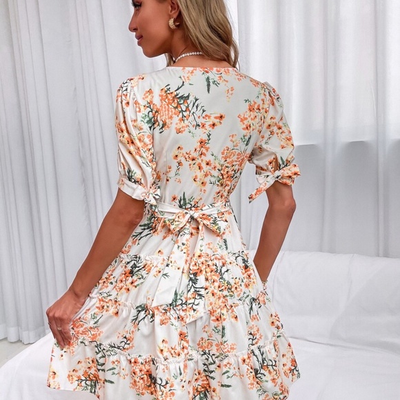 boho  v neck floral print puff sleeve ruffle dress - Picture 4 of 5